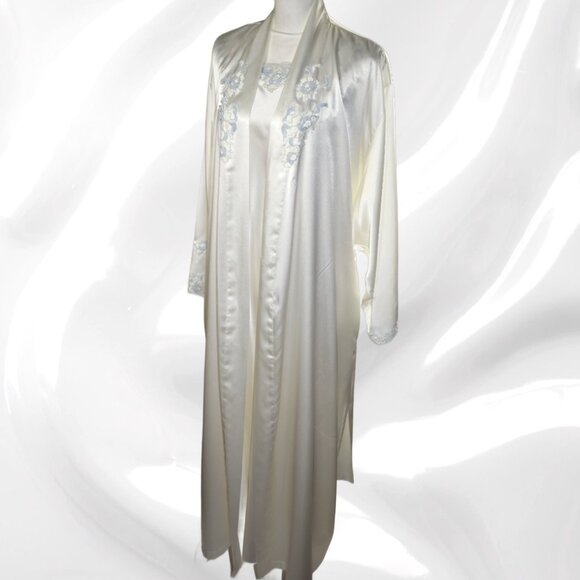 Natori Classics Bridal White Blue Lace Long Gown Robe Peignoir Set, Size… - Picture 4 of 10